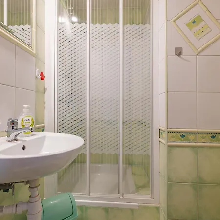 Budget - Tanie Burtek Quarto em Acomodações Particulares