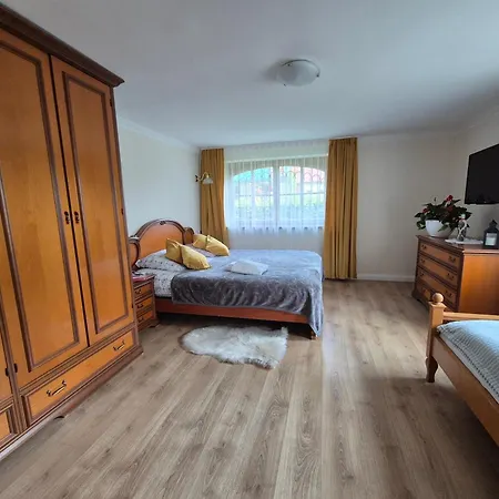Budget - Tanie Burtek Quarto em Acomodações Particulares *