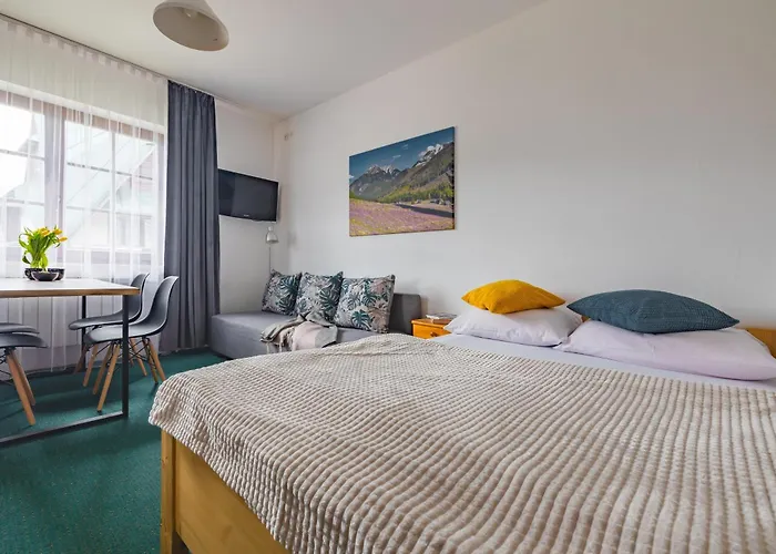 Budget - Tanie Burtek ホームステイ