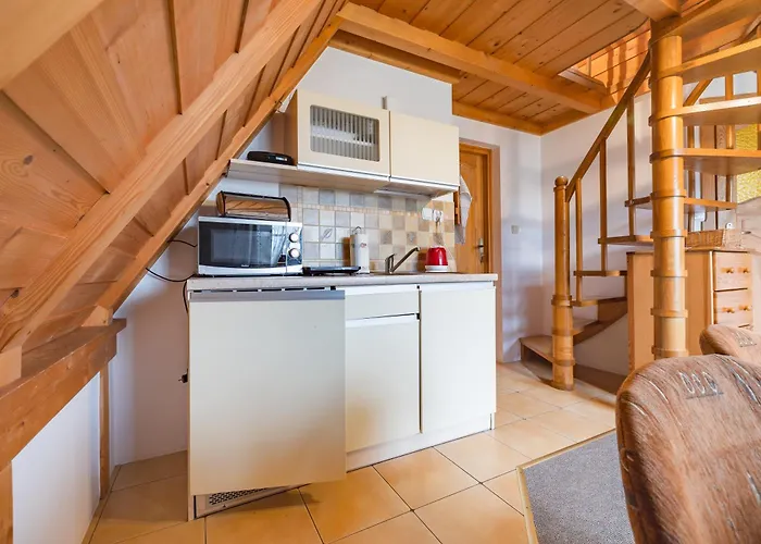 Budget - Tanie Burtek ホームステイ *