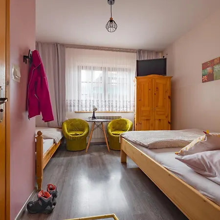 Budget - Tanie Burtek Habitación en casa particular